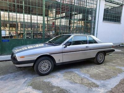 Usata Lancia 2000 120 CV (88 kW) 1979 Argento Coupé
