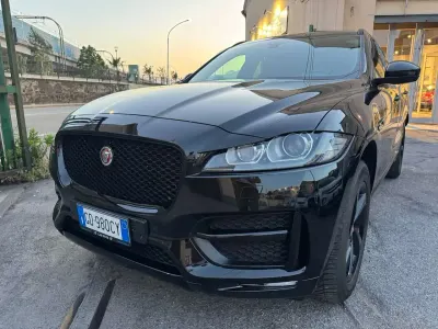 Usata Jaguar F-Pace R-Sport 179 CV (131 kW) 2020 Nero SUV