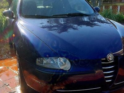 Usata Alfa Romeo 147 120 CV (88 kW) 2001 Blu Utilitaria