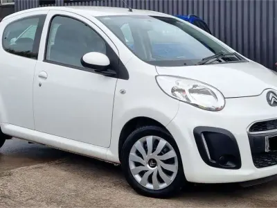 Occasion Citroën C1 Attraction 68 ch (50 kW) 2013 Blanc Citadine