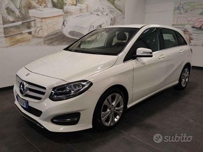 Usata Mercedes B180 109 CV (80 kW) 2016 Bianco Utilitaria