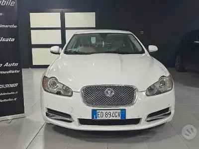 Usata Jaguar XF Luxury 241 CV (177 kW) 2010 Bianco Berlina