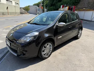 Usata Renault Clio II Dynamique 103 CV (75 kW) 2011 Nero Berlina