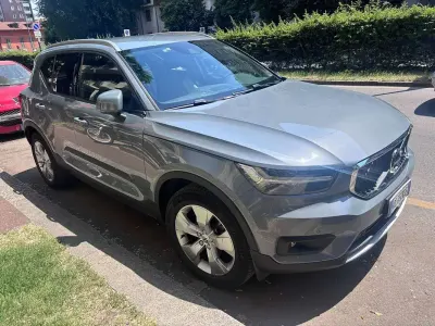 Usata Volvo XC40 Business Edition 150 CV (110 kW) 2020 Grigio SUV