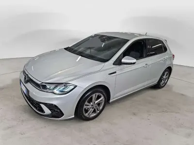 Usata VW Polo R-line 95 CV (69 kW) 2023 Argento Utilitaria