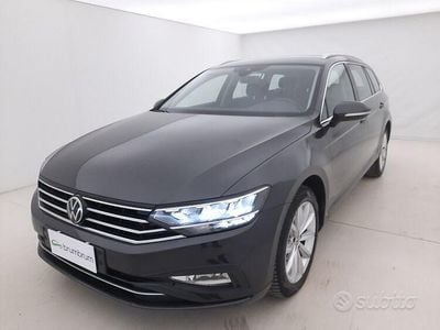 Usata VW Passat Business 150 CV (110 kW) 2022 Grigio Station wagon