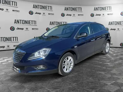 Usata Lancia Delta Gold 105 CV (77 kW) 2013 Blu/azzurro Utilitaria