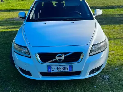 Usata Volvo V50 109 CV (80 kW) 2011 Bianco Station wagon