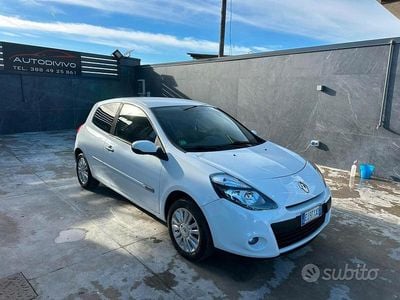 Bianco Usata 2011 Renault Clio II Dynamique Berlina | 1850 € (Super prezzo)