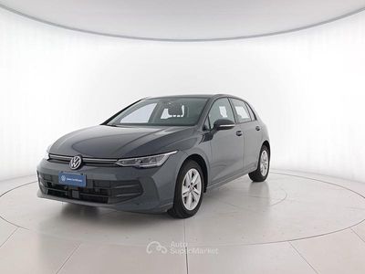 Usata VW Golf VIII Life 116 CV (85 kW) 2025 Dolphin grey metallizzato Berlina
