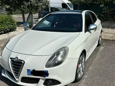 Usata Alfa Romeo Giulietta 109 CV (80 kW) 2012 Bianco Utilitaria