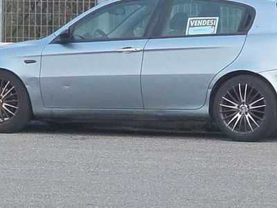 Begagnad Alfa Romeo 147 140 HK (102 kW) 2007 Halvkombi
