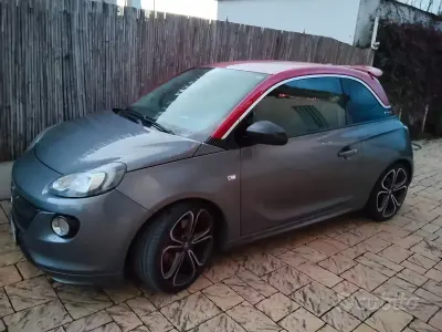 Usata Opel Adam Sport 150 CV (110 kW) 2015 Utilitaria