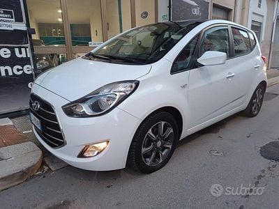 Usata Hyundai ix20 Xpossible 90 CV (66 kW) 2017 Bianco Utilitaria