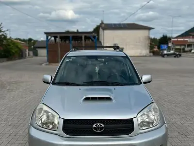 Usata Toyota RAV4 116 CV (85 kW) 2004 Grigio SUV
