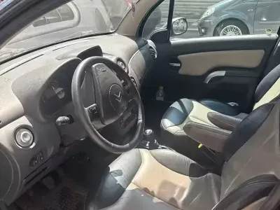 Używany Citroën C3 90 KM (66 kW) 2003 Czarny Sedan/Limuzyna