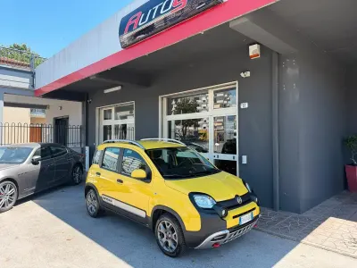 Usata Fiat Panda Cross Cross 95 CV (69 kW) 2017 Giallo Utilitaria