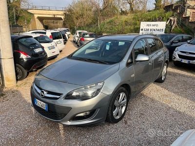 Usata Opel Astra Cosmo 110 CV (80 kW) 2013 Grigio Station wagon