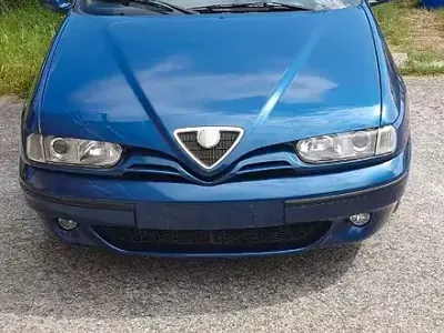 Usata Alfa Romeo 145 103 CV (75 kW) 2000 Blu Utilitaria