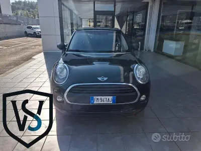 Usata Mini One D Business 95 CV (69 kW) 2017 Nero Utilitaria