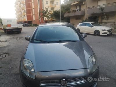 Usata Fiat Bravo 103 CV (75 kW) 2012 Grigio Utilitaria