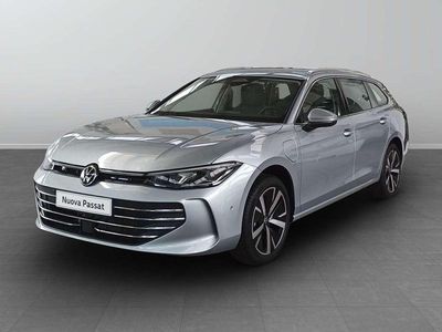 Nuova VW Passat Business 150 CV (110 kW) 2025 Dolomite silver metallizzato Station wagon