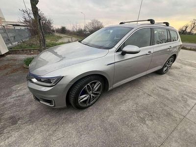 Usata VW Passat GTE 218 CV (160 kW) 2016 Argento Station wagon