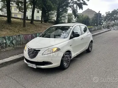 Usata Lancia Ypsilon S 85 CV (62 kW) 2011 Bianco Utilitaria