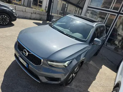 Usata Volvo XC40 R-Design 150 CV (110 kW) 2020 Grigio SUV