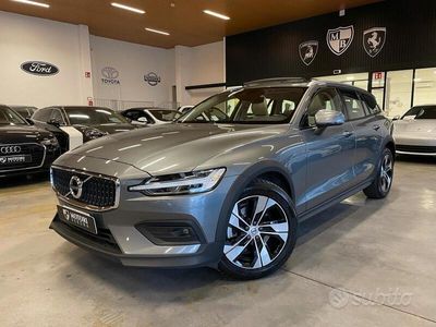 usata Volvo V60 CC 2.0 b4- D - GEARTRONIC awd IBRIDO tetto panorama