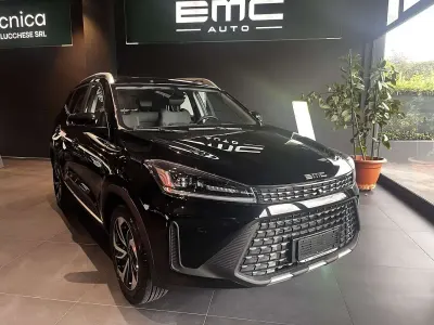 Nuova EMC SEI 147 CV (108 kW) 2026 Nero SUV