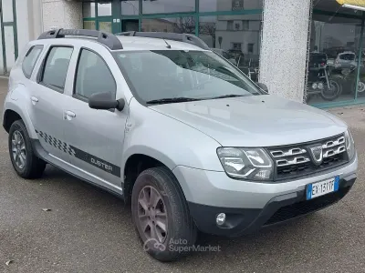 Usata Dacia Duster 125 CV (91 kW) 2014 Argento SUV