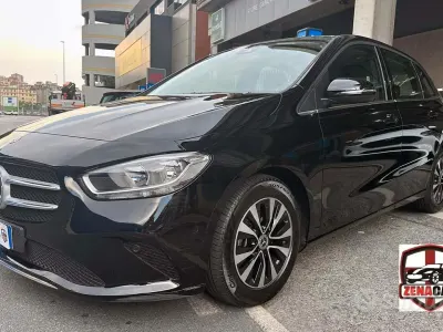 Usata Mercedes B180 Business 116 CV (85 kW) 2023 Nero Utilitaria
