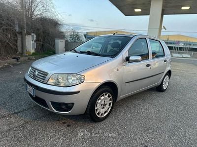 Usata Fiat Punto 60 CV (44 kW) 2009 Gray Utilitaria