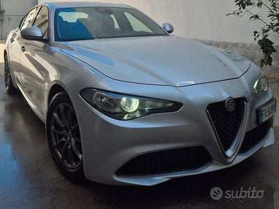 Usata Alfa Romeo Giulia 150 CV (110 kW) 2018 Grigio Berlina