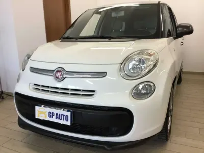 Usata Fiat 500L Living 105 CV (77 kW) 2014 Bianco Monovolume