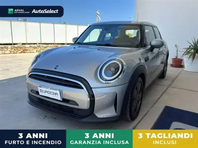 Usata Mini Cooper Essential 136 CV (100 kW) 2023 Grigio / gray Utilitaria