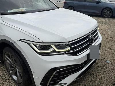 Usata VW Tiguan R-line 150 CV (110 kW) 2022 Bianco SUV