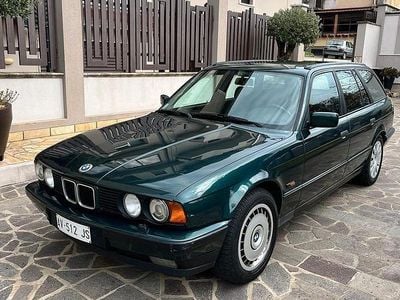 Begagnad BMW 525 Efficient Dynamics 192 HK (141 kW) 1992 Grön Kombi