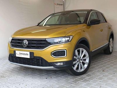 Usata VW T-Roc Sport 150 CV (110 kW) 2022 Oro SUV