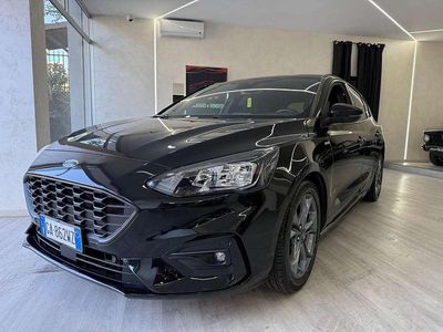 Usata Ford Focus ST-Line 125 CV (91 kW) 2020 Nero metallizzata Berlina