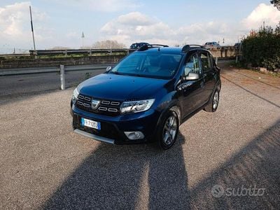 Usata Dacia Sandero Stepway 66 CV (48 kW) 2019 Blu Berlina