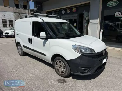 Usata Fiat Doblò 105 CV (77 kW) 2015 Bianco Monovolume
