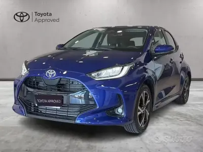 Nuova Toyota Yaris Hybrid Trend 92 CV (67 kW) 2025 Bluazzurro Berlina