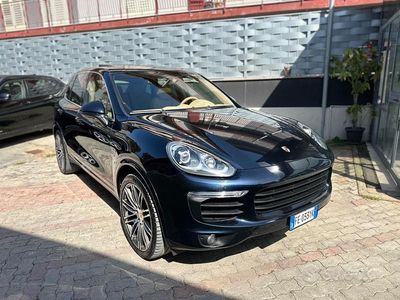 Usata Porsche Cayenne Platinum Edition 250 CV (183 kW) 2015 Blu SUV