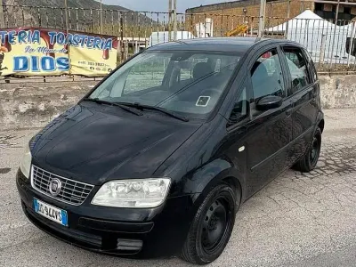 Occasion Fiat Idea 90 ch (66 kW) 2008 Noir Monospace