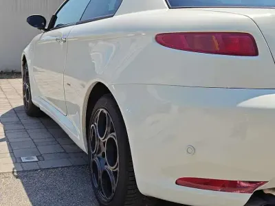 Usata Alfa Romeo GT Quadrifoglio Verde 170 CV (125 kW) 2010 Bianco Coupé