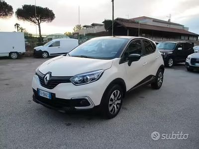 Usata Renault Captur 89 CV (65 kW) 2016 Bianco SUV