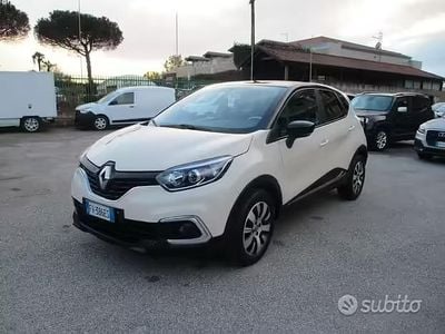 Usata Renault Captur 90 CV (66 kW) 2016 Bianco SUV