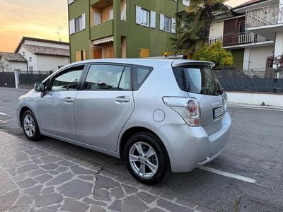 Usata Toyota Verso Sol 147 CV (108 kW) 2010 Grigio Monovolume